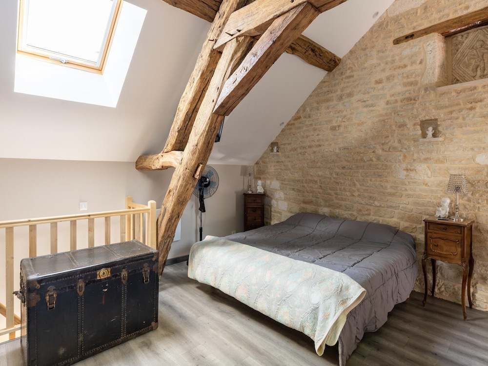 Charming Stay in Molesme — 4-Star Luxury Hotel in Les Riceys, France