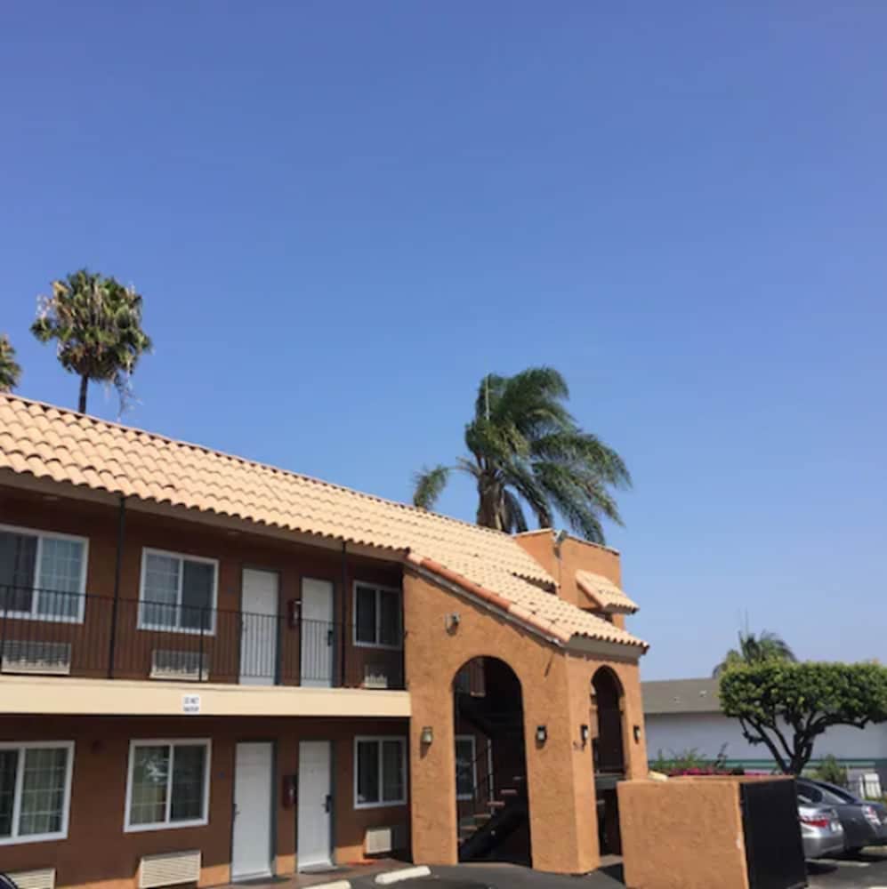 National City Motel - photo 15