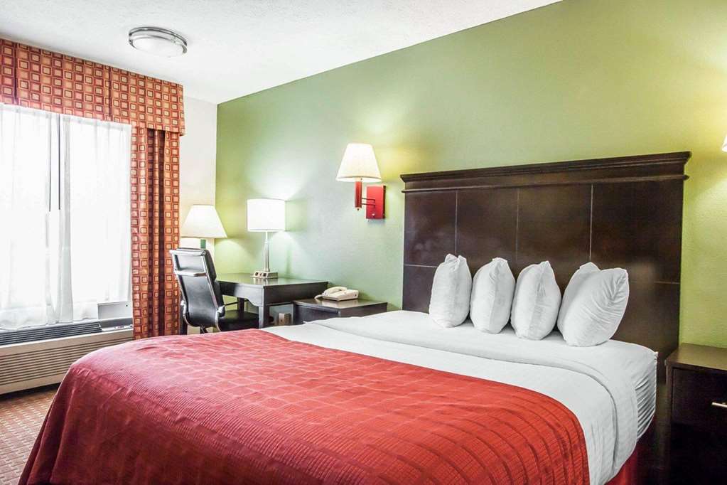 Quality Inn Savannah South - photo 13