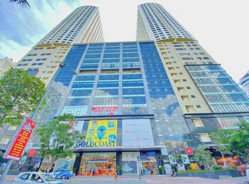 Goldcoast Premium Beachfront Apartment — 4-Star Luxury Hotel in Nha Trang, Vietnam