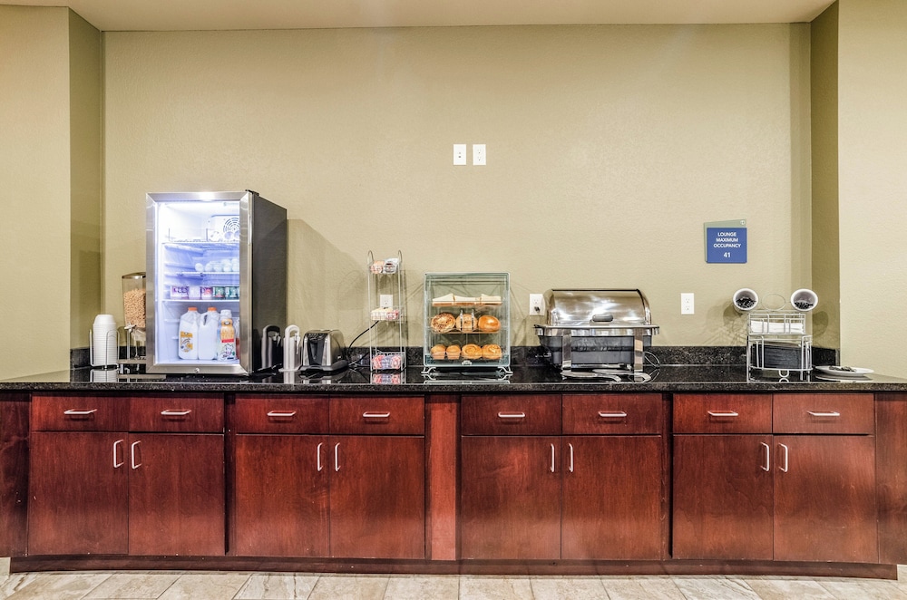 Cobblestone Hotel & Suites Gering Scottsbluff - photo 37