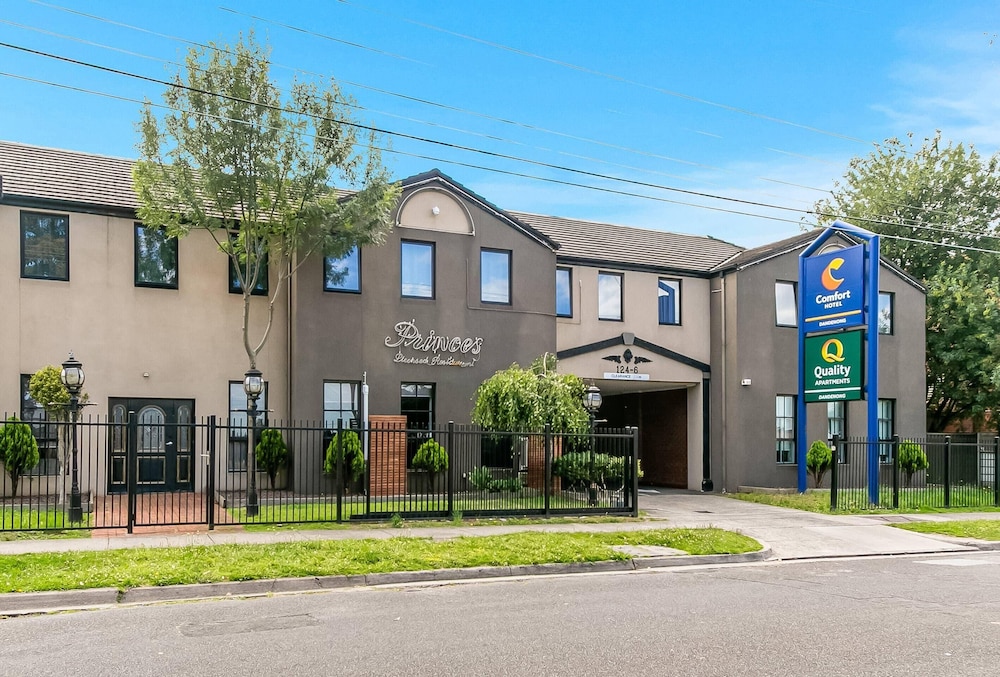 Comfort Hotel Dandenong — hotel in Dandenong