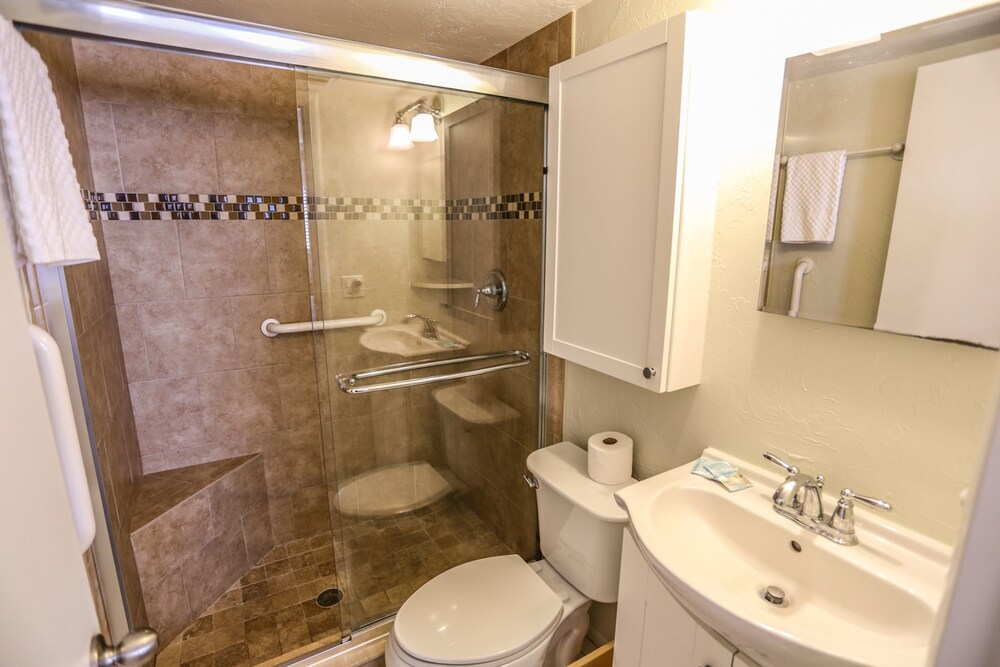 Cane Palm Beach Club 105 - photo 17