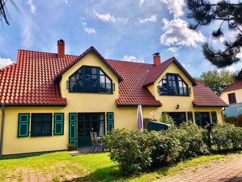 Am Deich Strandhaus EG — 4-Star Luxury Hotel in Wustrow, Germany