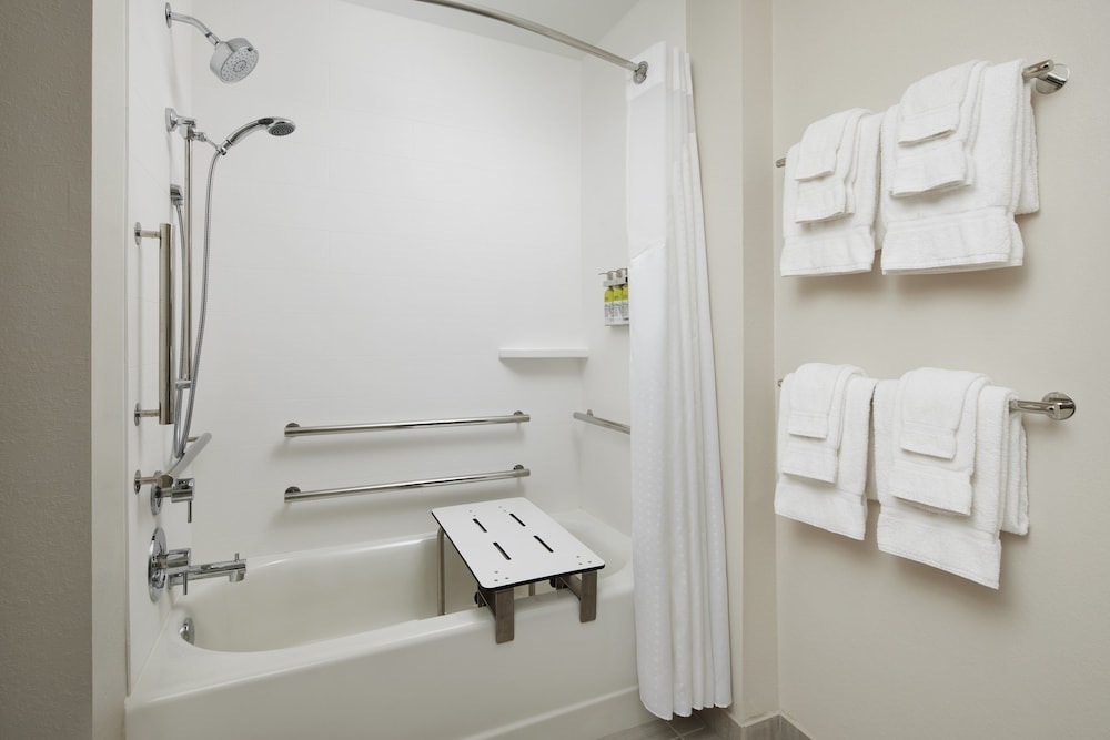 Holiday Inn Express & Suites Gulf Breeze Pensacola Area By Ihg - photo 11