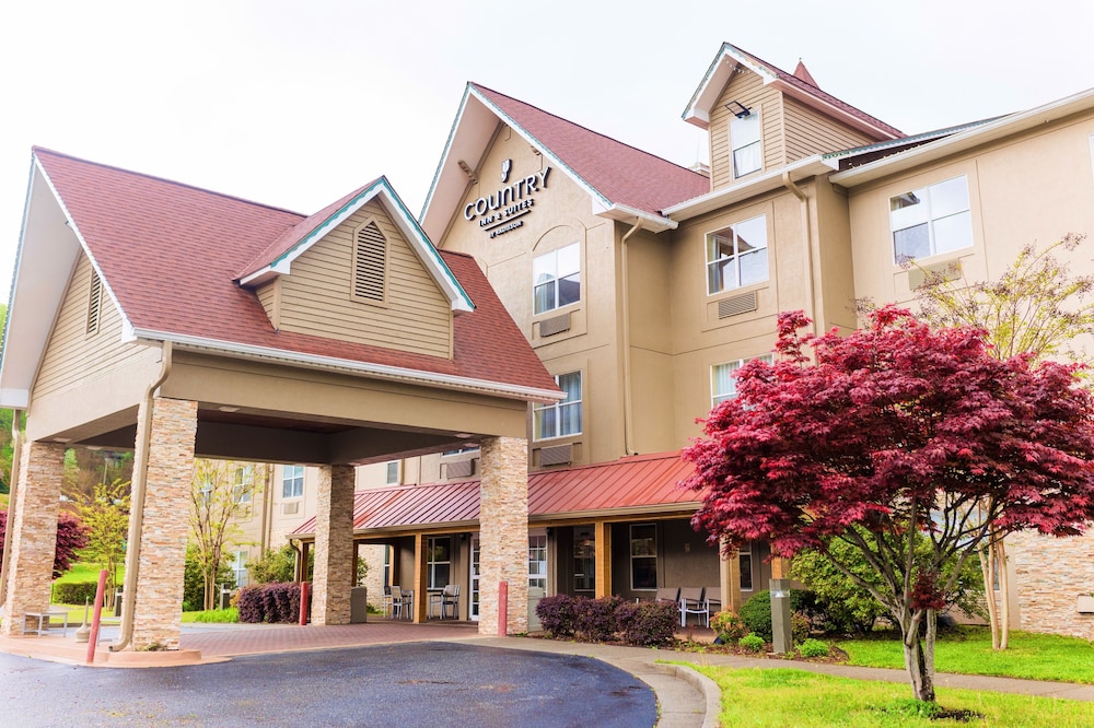 Country Inn & Suites by Radisson Helen GA in Athens, United States
