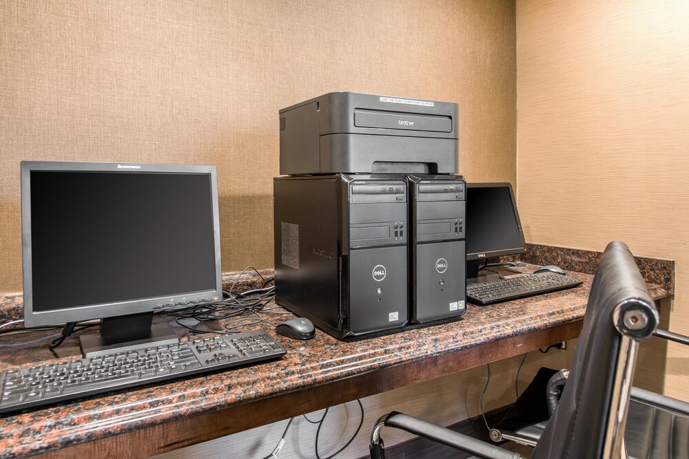 Comfort Inn & Suites Denver Northfield - photo 35