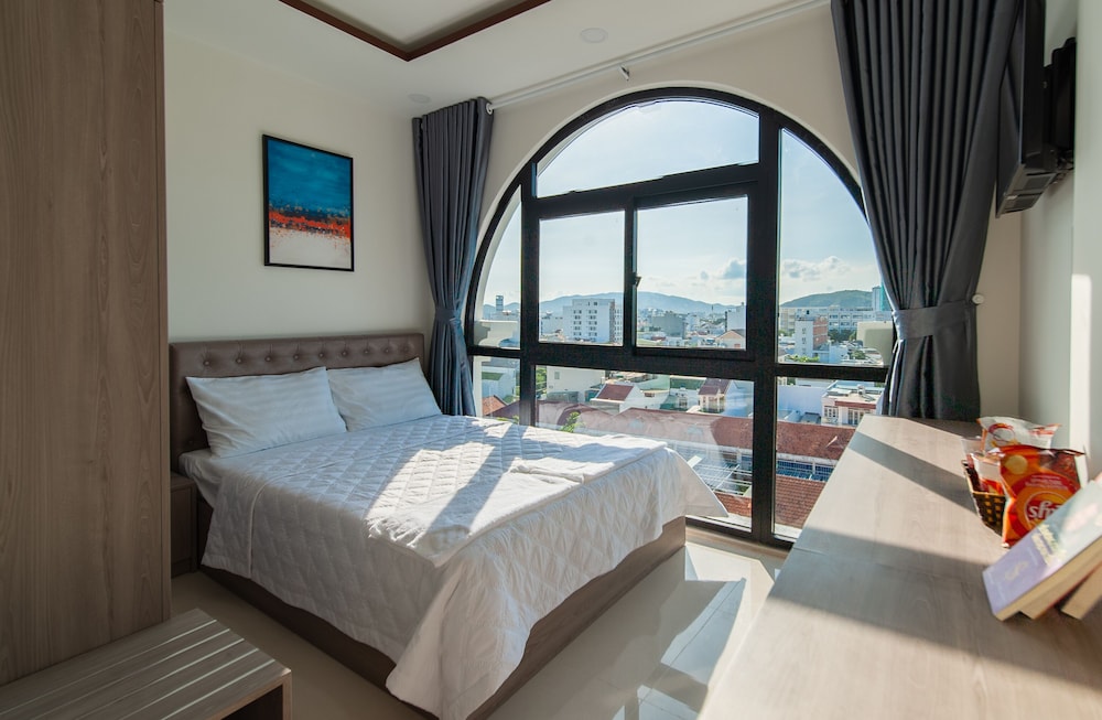 Uy Dương Hotel & Apartment Nha Trang — Nha Trang — photo 2