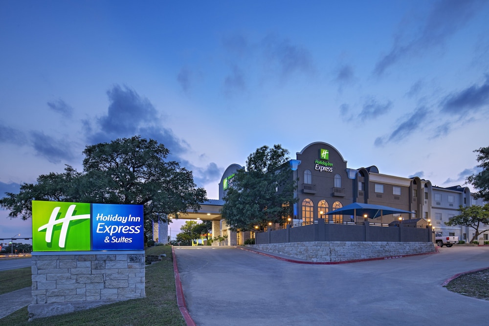 Holiday Inn Express Hotel & Suites Cedar Park by IHG - carbon neutral hotel in Cedar Park