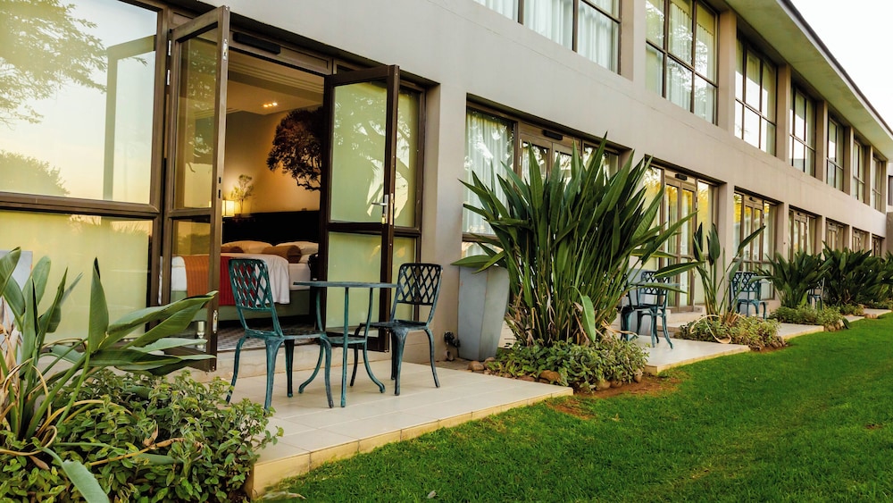 Phakalane Golf Estate Hotel & Convention — Gaborone — photo 3