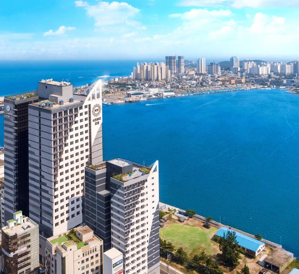 Sea Cruise Hotel in Sokcho, South Korea