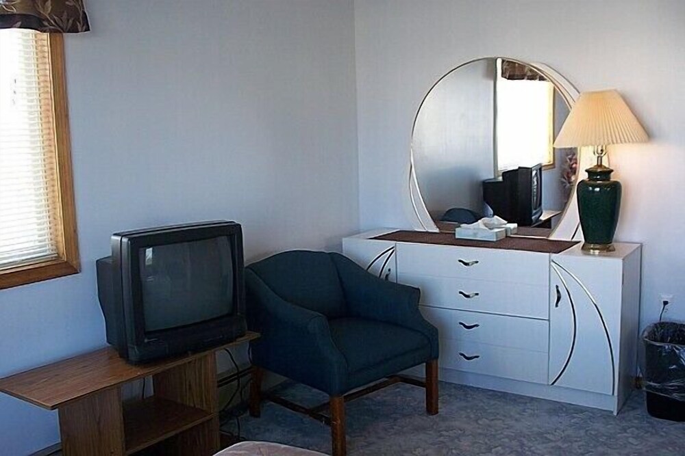 Aquarius Arms Motel - photo 23