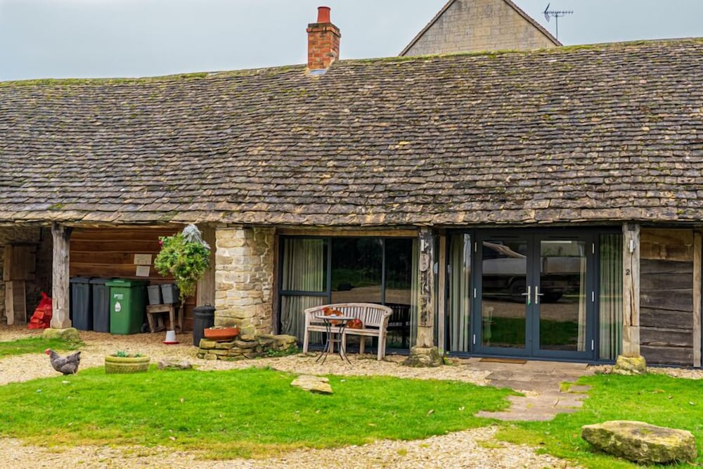Tump Cottage — 4-Star Luxury Hotel in Stonehouse, United Kingdom