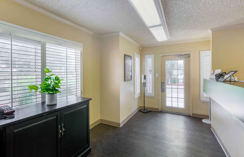 Extended Stay America Suites Phoenix Scottsdale Old Town - photo 6