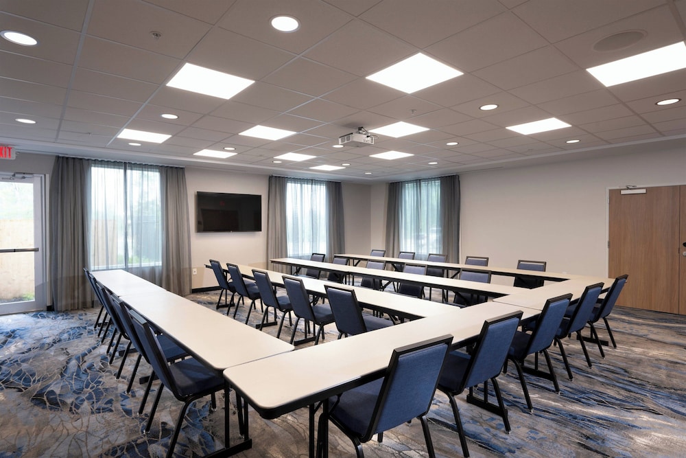 Fairfield Inn & Suites by Marriott Arkadelphia - photo 28