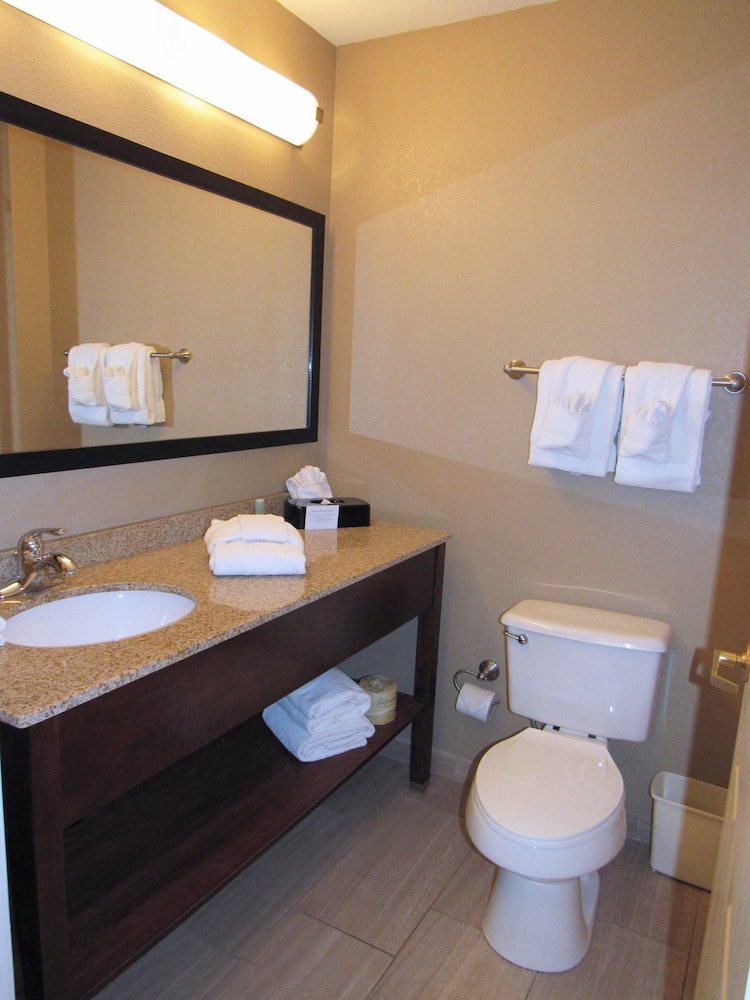 Red Roof Inn Fargo I 94 Medical Center - photo 16