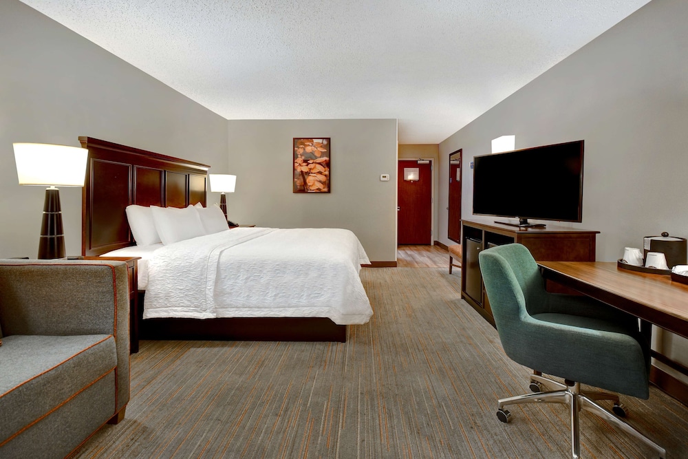 Hampton Inn & Suites Alexandria Old Town Area South - photo 16