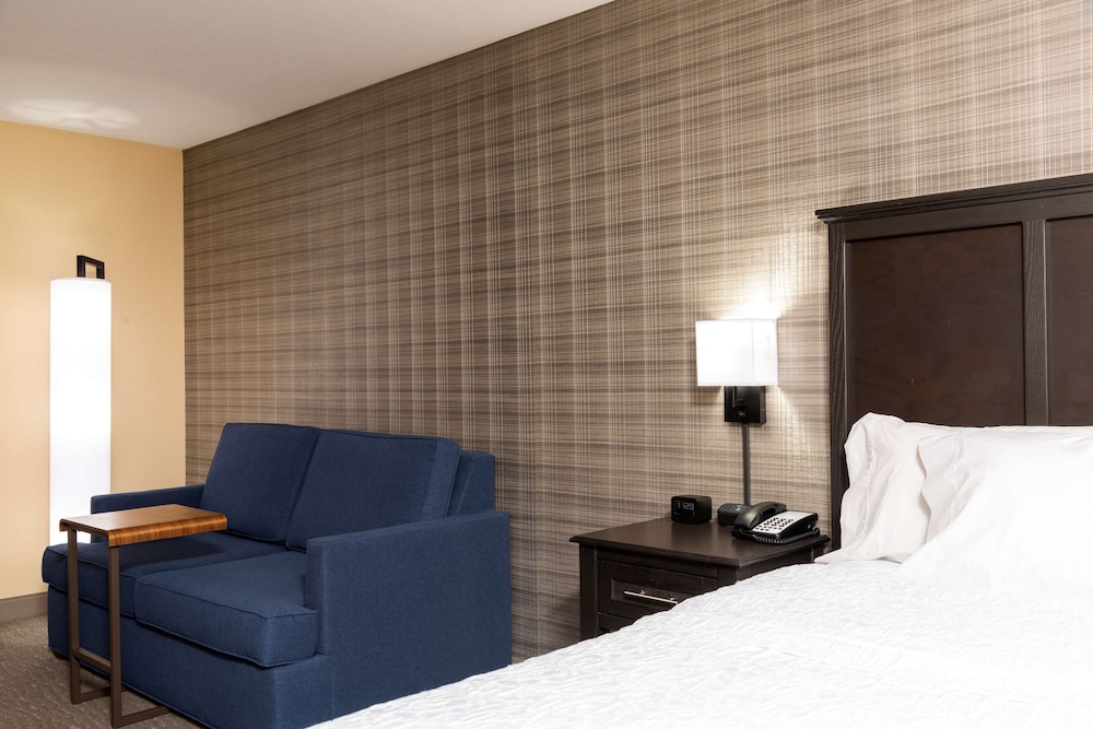 Hampton Inn Holland - photo 29