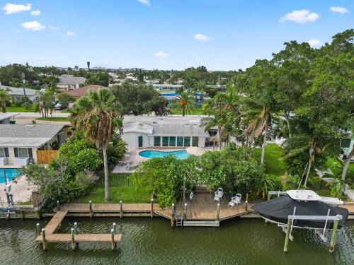 The Cocoa Plum A Quiet Riverfront Pool Home Near Beach — 4-Star Luxury Hotel in Cocoa Beach, United States