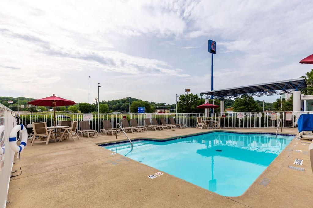 Motel 6 Caseyville IL Caseyville Il - photo 14