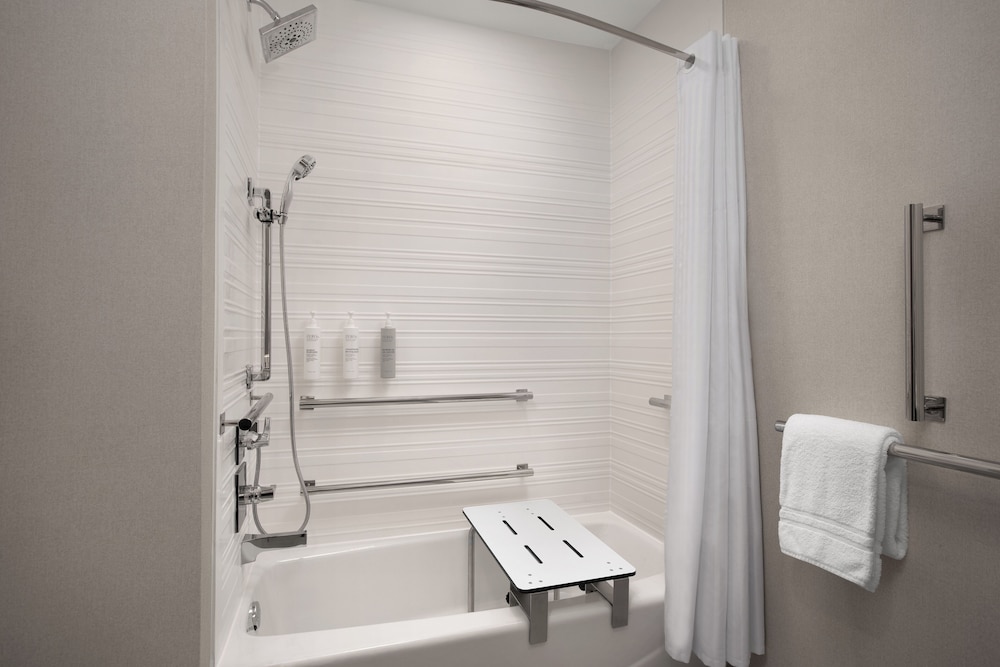 Homewood Suites By Hilton Portsmouth Downtown - photo 26