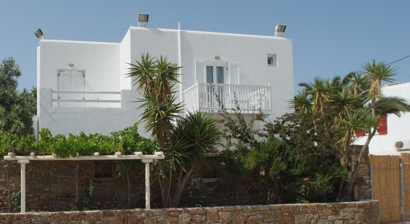 White Myth - carbon neutral hotel in Mykonos