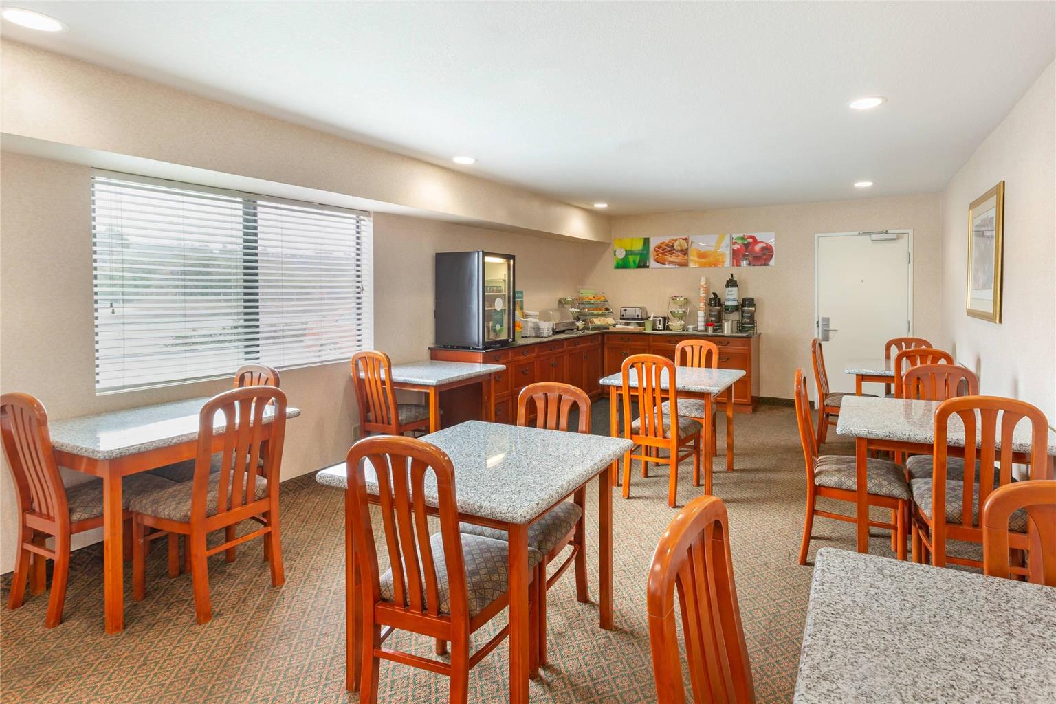 Quality Inn & Suites Oceanside near Camp Pendleton - photo 45