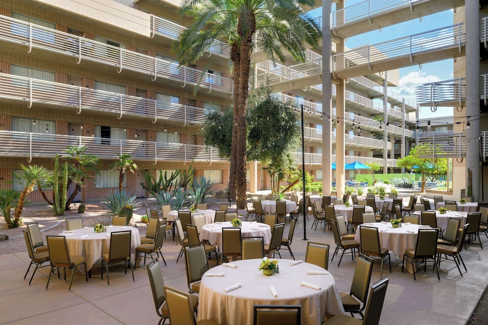 DoubleTree Suites by Hilton Phoenix - photo 64