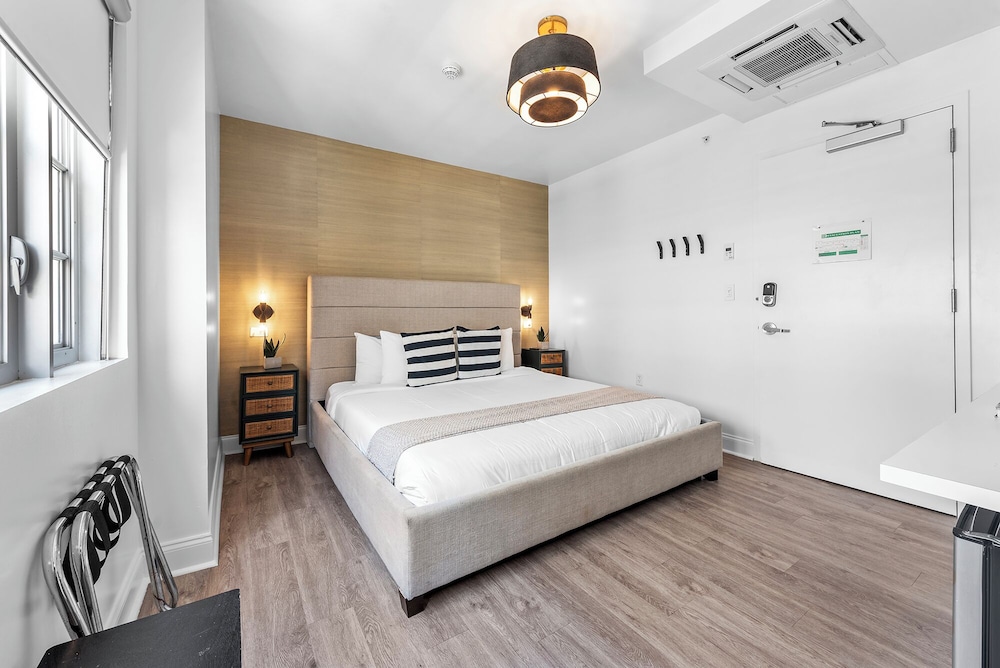 Luxuri Suites - photo 72