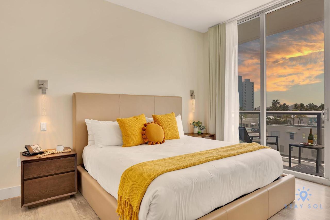 Exclusive Apartment Rooftop Pool Beachfront — 4-Star Luxury Hotel in Hollywood, United States
