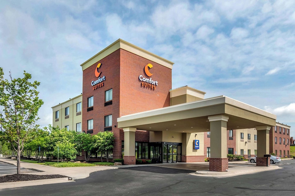 Comfort Suites Speedway Kansas City - photo 34