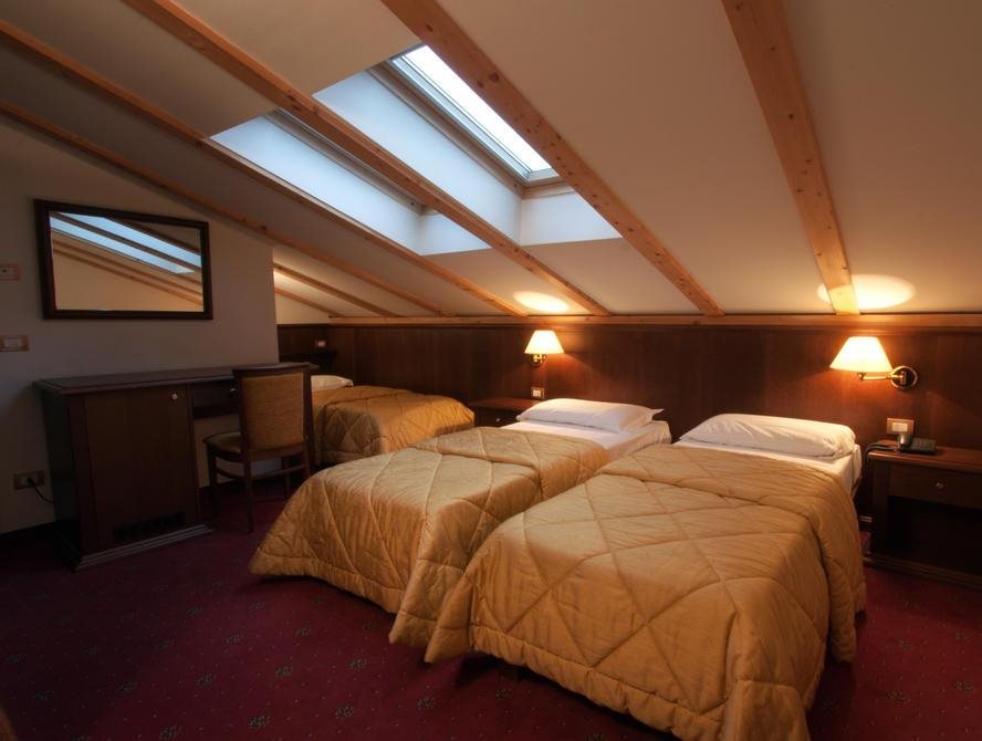 Albergo Caffe Centrale — hotel in Mezzocorona
