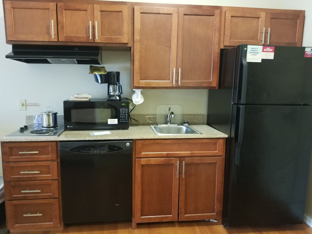 Candlewood Suites Cape Girardeau by IHG - photo 36
