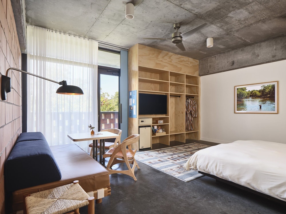 The Carpenter Hotel - photo 8