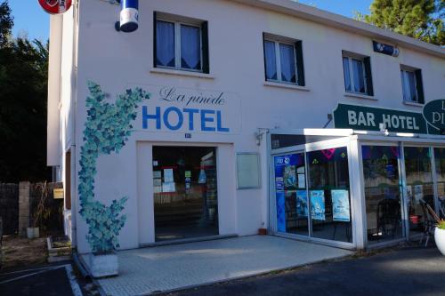 Hotel Pinede in Saint-Jean-De-Monts, France
