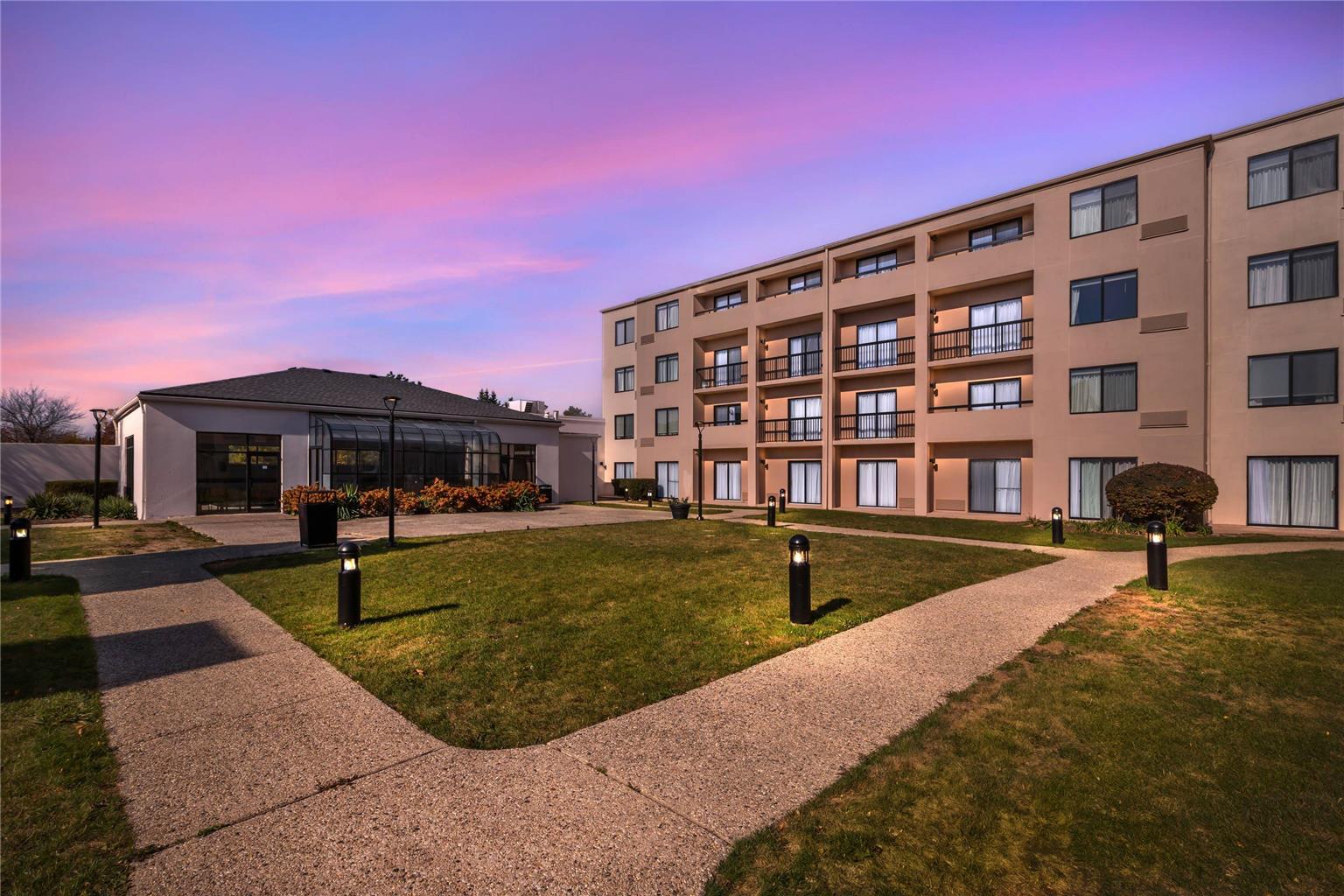 Comfort Inn & Suites Arlington Heights Buffalo Grove - photo 3