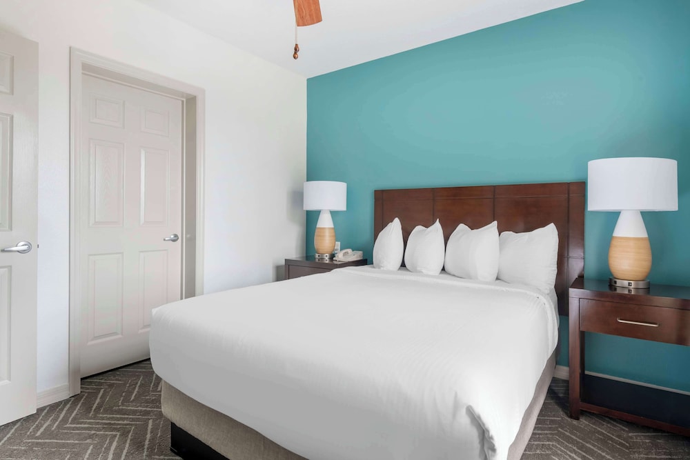 Hilton Vacation Club Aqua Sol Orlando West - photo 14