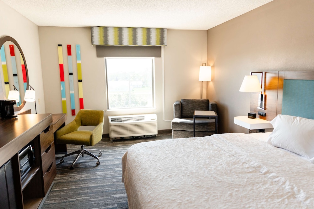 Hampton Inn & Suites Scottsbluff Conference Center - photo 13