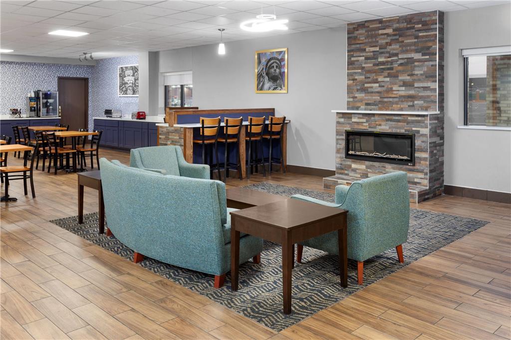 AmericInn & Suites By Wyndham Baraboo Event Center - photo 6