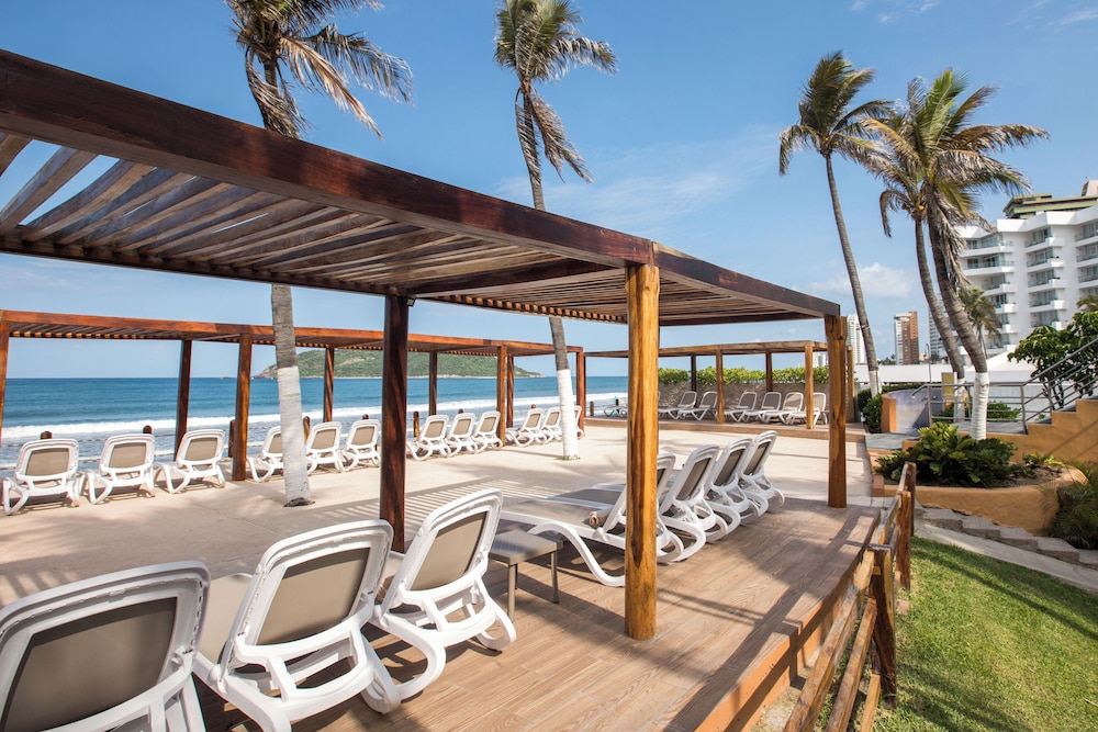 Sundeck