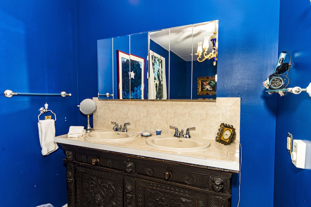 Stone Manor Boutique Inn - photo 38