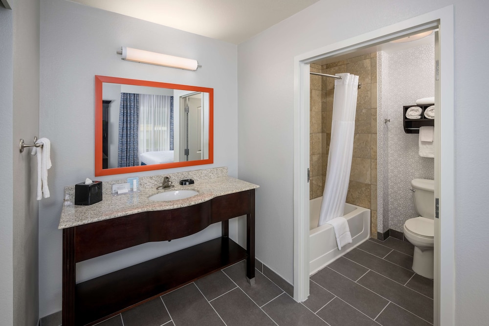 Hampton Inn & Suites Phoenix North Happy Valley - photo 16