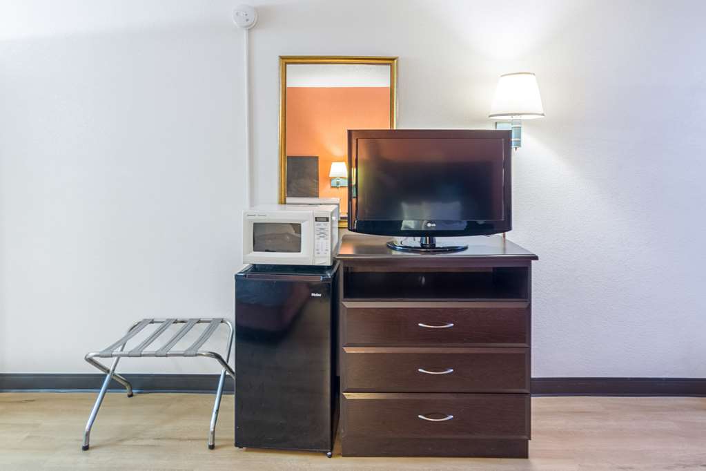 Motel 6 Groton CT Casinos Nearby - photo 19