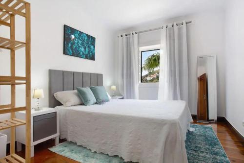 Sea La Vie House By Sam Houses — 4-Star Luxury Hotel in Ribeira Brava, Portugal