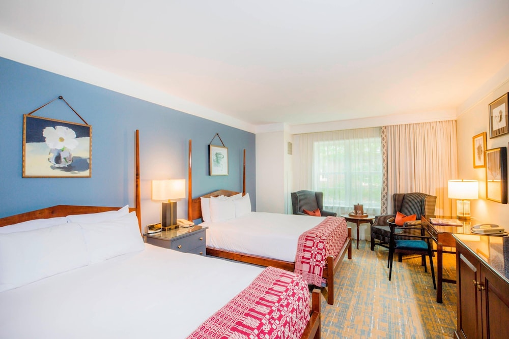 Williamsburg Lodge Autograph Collection - photo 35
