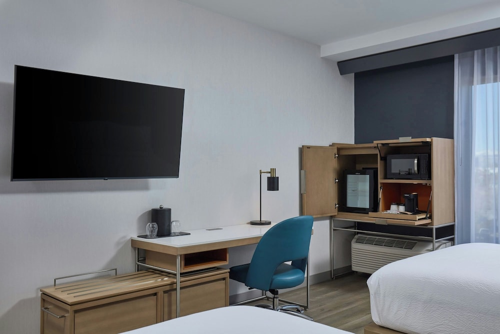 Courtyard by Marriott Denver Downtown West - photo 14