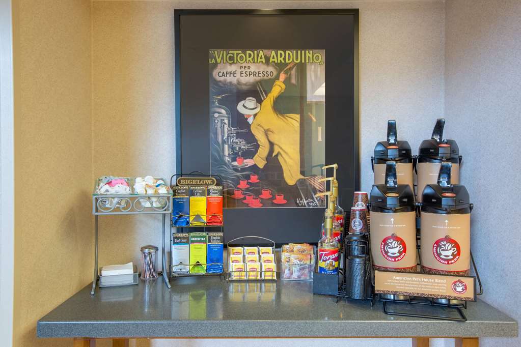 AmericInn by Wyndham Omaha - photo 21