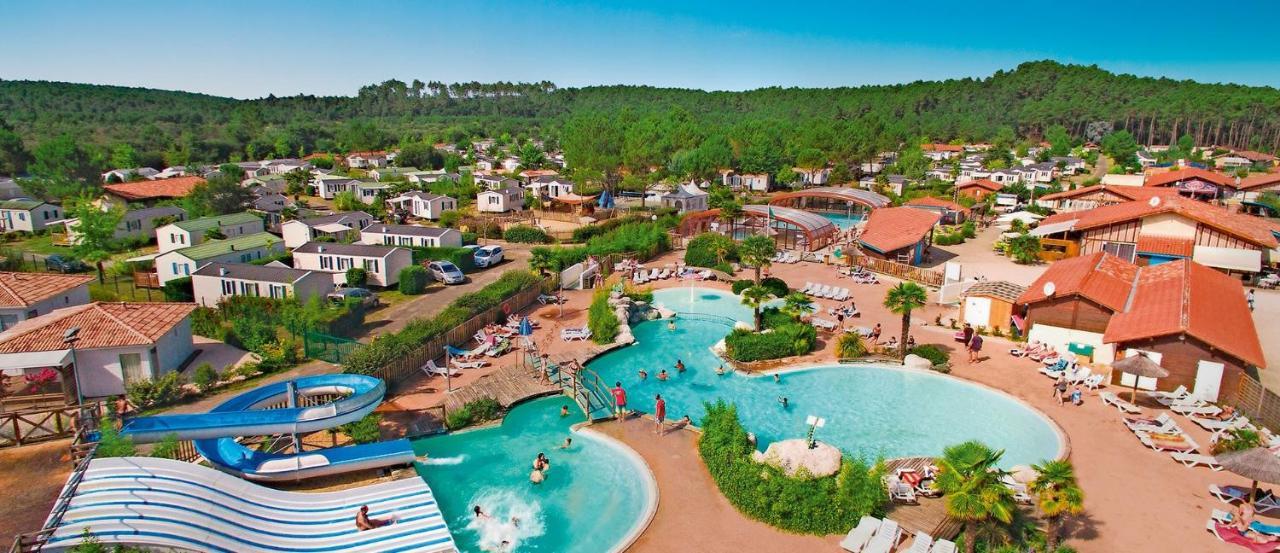 Chalet Camping Les Vignes — 5-Star Luxury Hotel in Lit-Et-Mixe, France