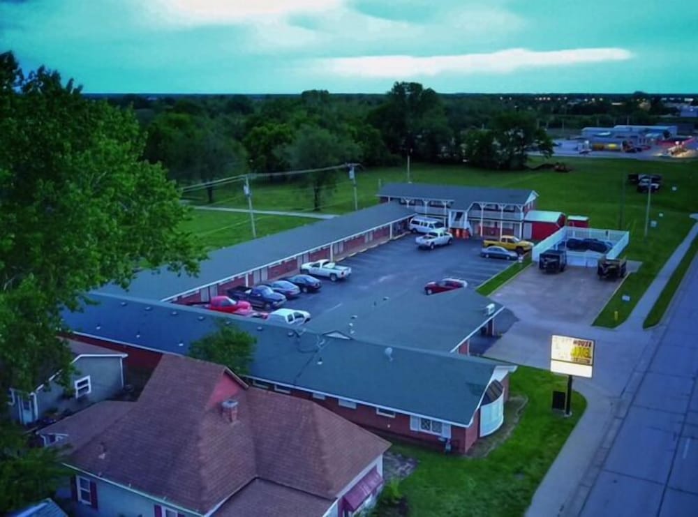 Guest House Motel - photo 31
