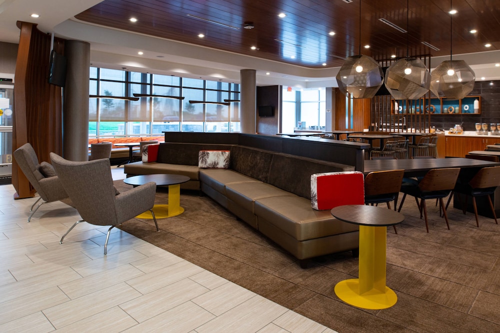 Springhill Suites Kansas City Northeast - photo 26